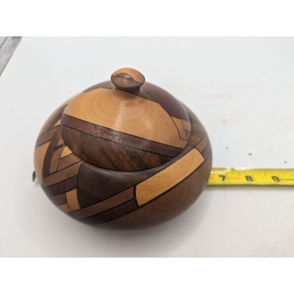 Intricately Handcrafted Wooden Decorative Lidded Bowl With Unique Zigzag Pattern - Picture 4 of 16